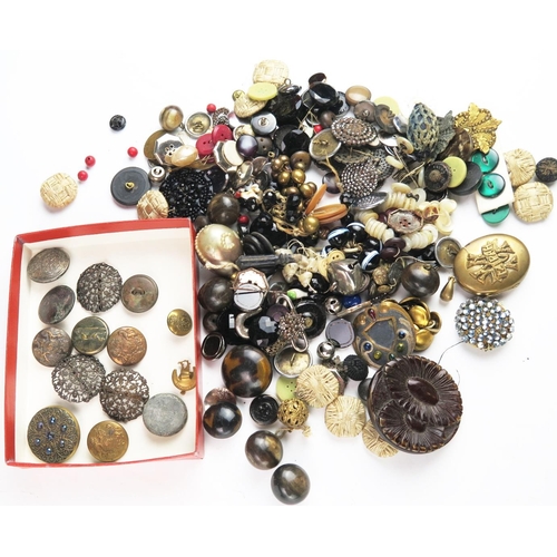 751 - A Collection of Antique Buttons, including six banded agate, various cut steel, horn, military, a pu... 