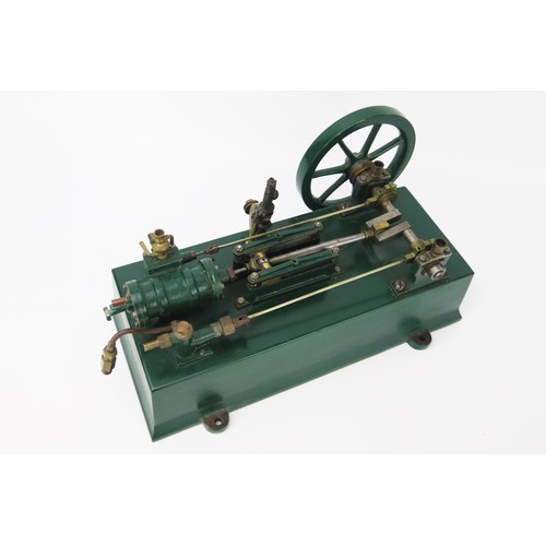 2589 - A Live Steam Plant, with single cylinder with spoked flywheel, painted in bottle green with rectangu... 