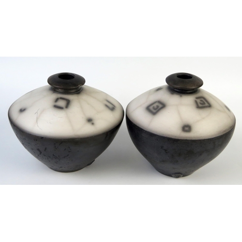 1226 - Tim Andrews (British 1960), Studio Pottery, pair of rice bowl and cover shaped vases, tablet mark, 1... 