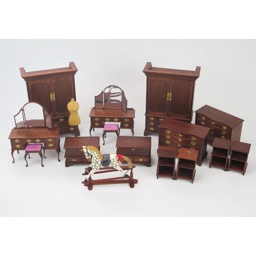 1003A - Dolls House Group of 