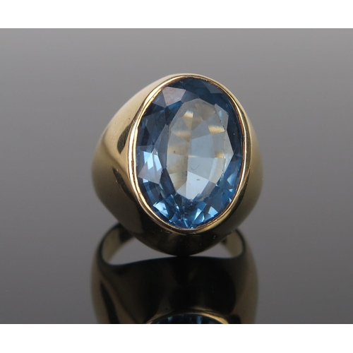 300 - A Gent's 18ct Gold and Blue Spinel Ring, size L, 17x12mm stone, 9.7g