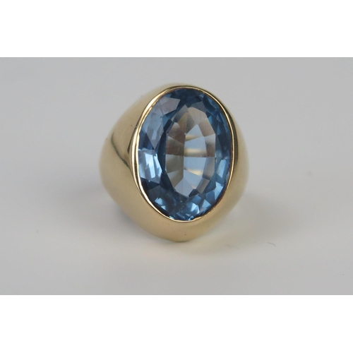 300 - A Gent's 18ct Gold and Blue Spinel Ring, size L, 17x12mm stone, 9.7g