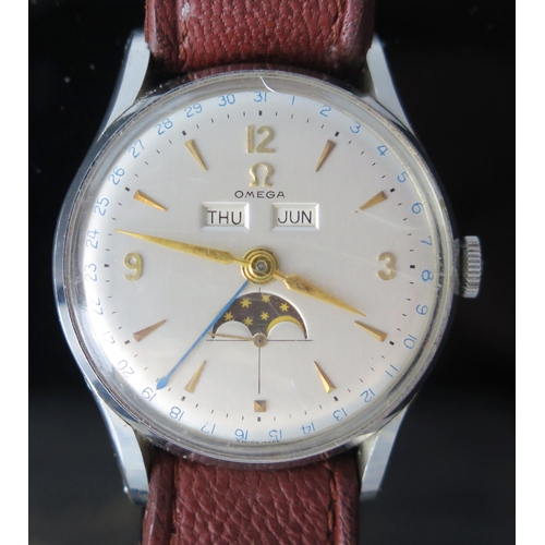 425 - A Rare OMEGA Cosmic Triple Calendar Gent's Wristwatch. Ref: 2471-7, the 34.5mm case with a caliber 3...
