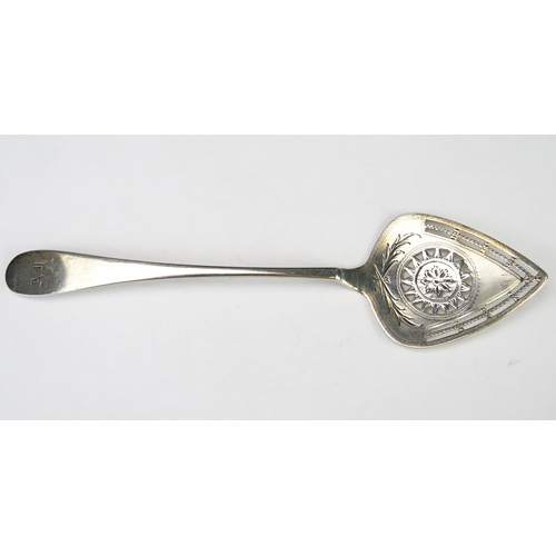 577 - A George III Scottish silver slice, maker Alexander Henderson, Edinburgh, 1792, initialled, with pie... 