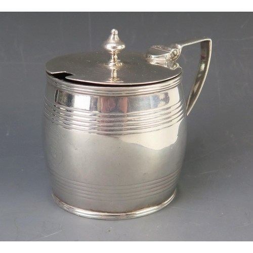 607 - A Victorian silver mustard pot and cover, makers mark worn, London, 1881. of barrel-shaped outline, ... 