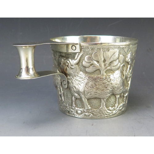 645 - An Edward VII replica silver cup after the original from the Beehive Tomb at Vaphio, by George Natha... 