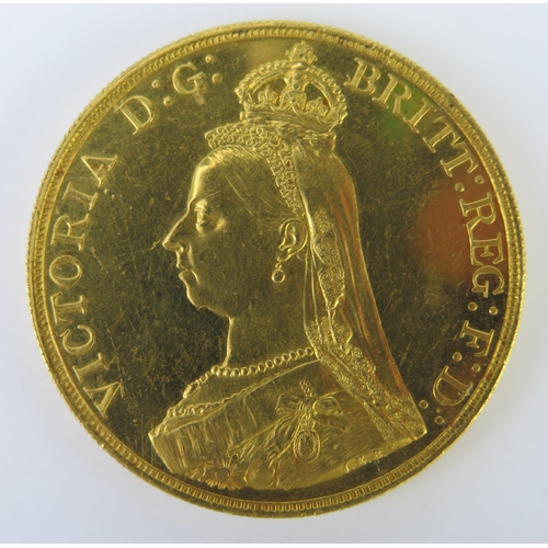 757 - A Victorian Gold £5 1887 Jubilee Head Coin