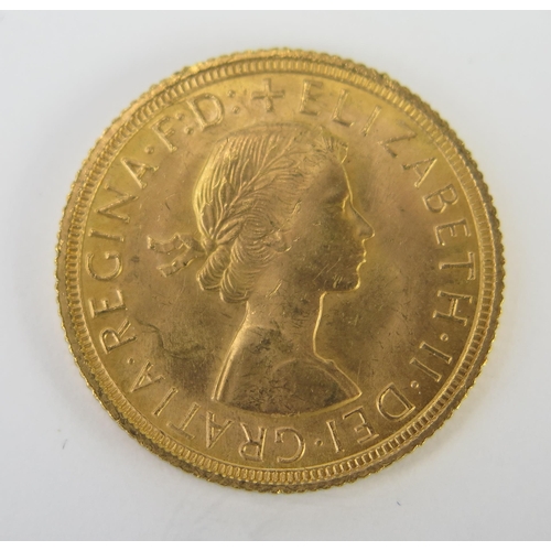 772 - An Elizabeth II Gold Sovereign 1958