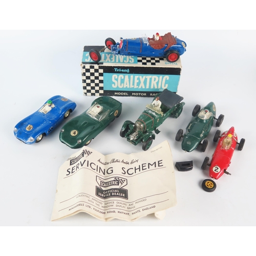 902 - Scalextric, a collection of assorted cars including Alfa Romeo, Bentley Vanwall, Lotus, Aston Martin... 