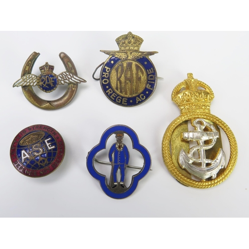 910 - A small collection of WWI and later sweetheart brooches, enamel veterans badge, etc