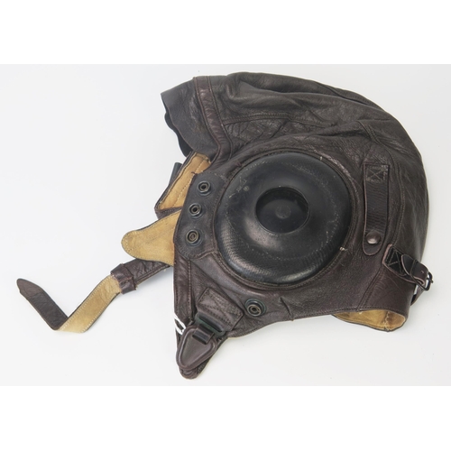 946 - An American Type A-11 brown leather flying helmet, by the Selby Shoe Company, size large.