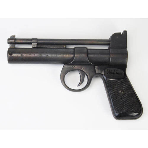 958 - A Webley 'Junior' .177 cal air pistol, with bakelite slab grips, overall length 18.5cm.