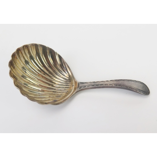 667 - A George III silver Old English pattern caddy spoon, maker Thomas Chawner, with shell shaped bowl, 8... 