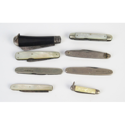 845 - A collection of silver and other folding fruit and pen knives.