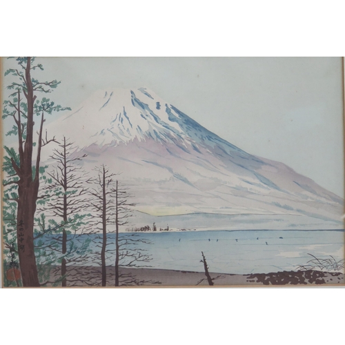 1418 - Three Japanese Woodblock Prints of Mount Fuji, framed & glazed, 51x39cm