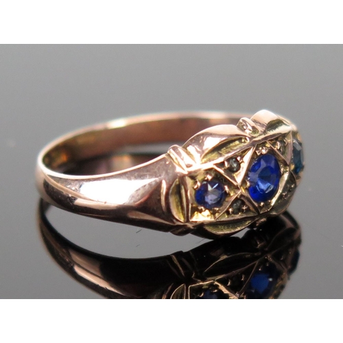 224 - An Antique 9ct Gold and Sapphire Ring, Birmingham 1918, size M.5, 2.3g