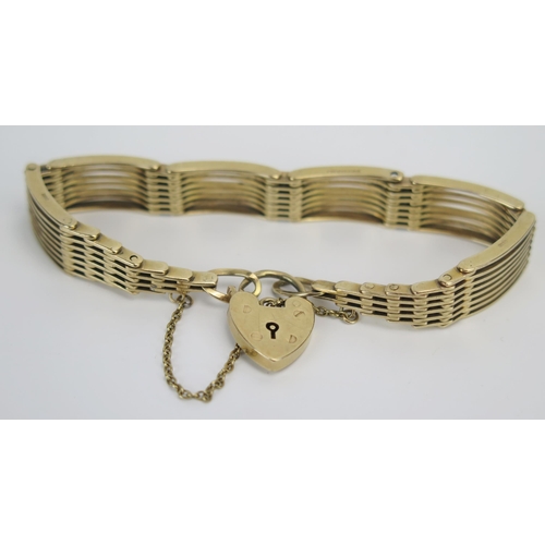 66 - A 9ct Gold Gate Link Bracelet with 'padlock' clasp, 21.7g