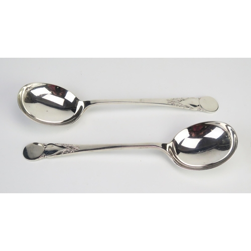 720 - A pair of George V silver soup spoons, maker Cooper Brothers & Sons Ltd, Sheffield, 1934, 20cm long,... 