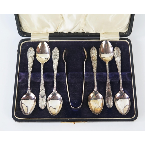 798I - A set of six George V silver teaspoons, maker Charles Wilkes, Birmingham, 1915, with matching sugar ... 