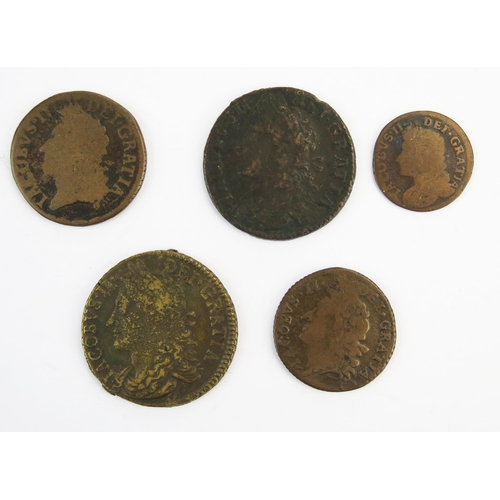 823 - Irish gun money 1690 April half crown and 1689 November half crown, 1690 May half crown (small), 169... 