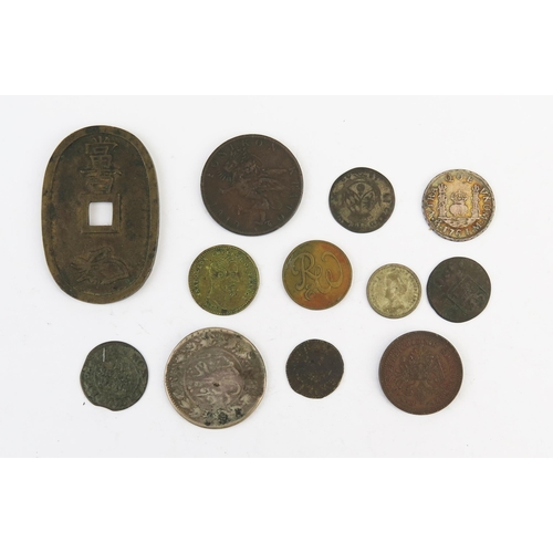 832 - Mixed bag of coins including 1819 Ionian Island Obol, Japanese 100 mon piece, 1786 silver 1 real etc... 