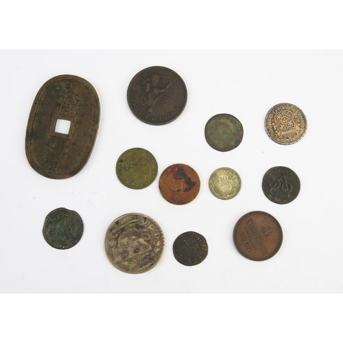 832 - Mixed bag of coins including 1819 Ionian Island Obol, Japanese 100 mon piece, 1786 silver 1 real etc... 