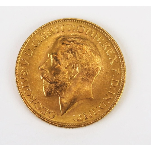 872 - A George V 1915 Gold Sovereign