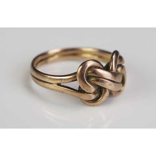 123 - An Early 20th Century Gold Knot Ring, rubbed hallmarks, size N, 3.7g