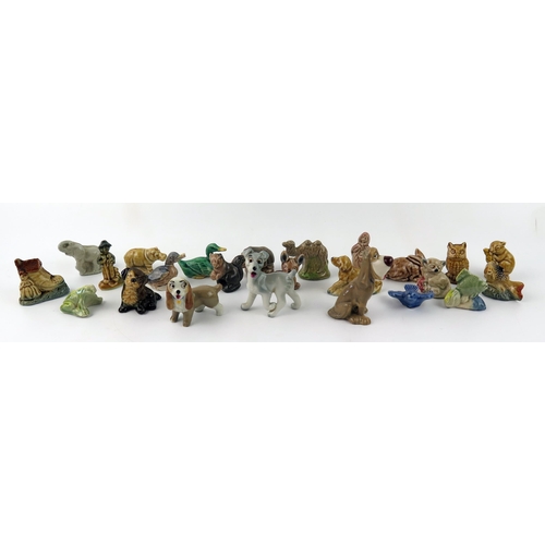 1321 - A collection of Wade Whimsies, includes Lady, Tramp, and other animals. (a lot).