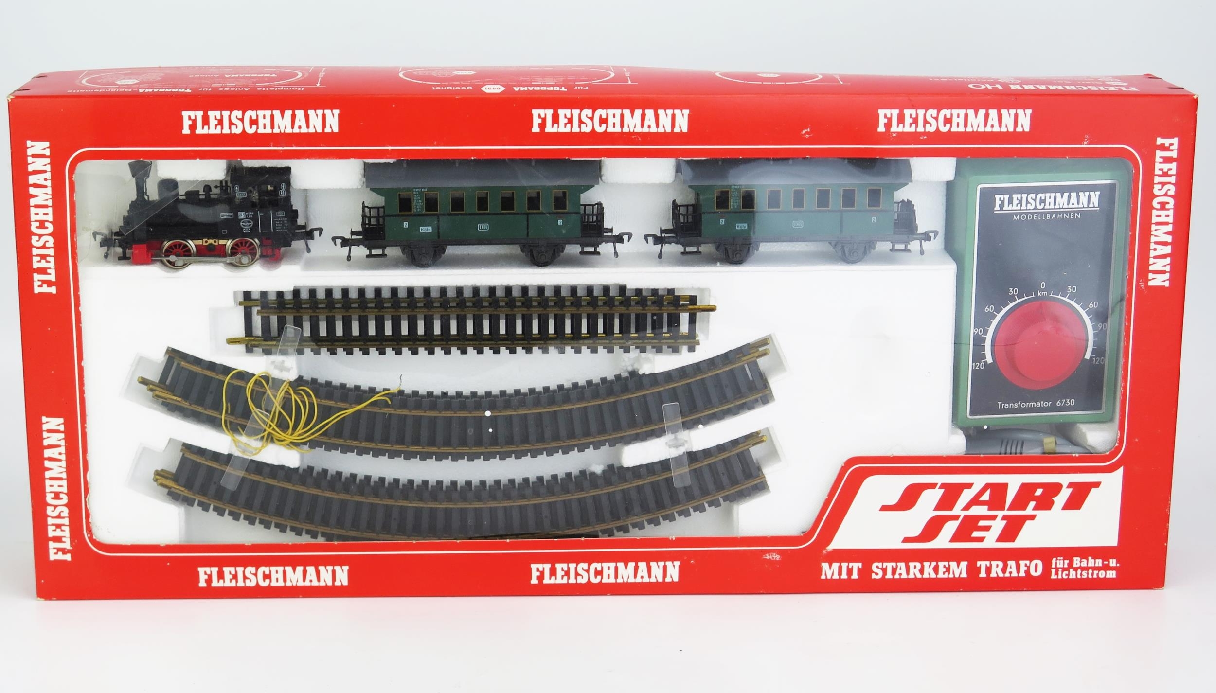 Fleischmann HO Gauge 6325 Start Set with 0-4-0 