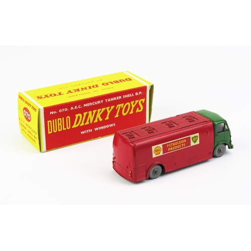 1150 - Dinky 070 AEC Mercury Tanker Shell-BP - green cab, red tank, glazing, knobbly grey plastic wheels - ... 