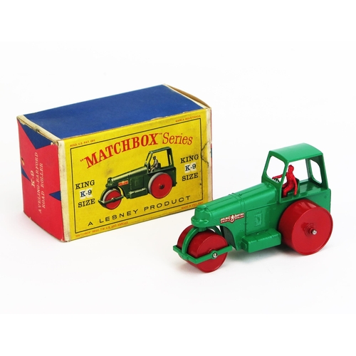 1208A - Matchbox King Size K9Aveling-Barford Road Roller - green, red metal wheels, red plastic driver - ver... 