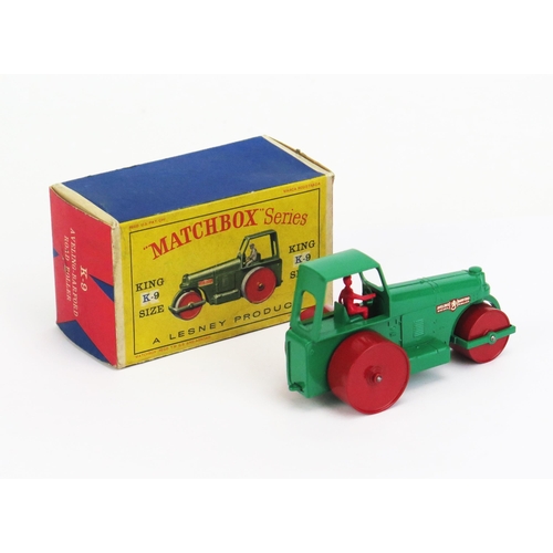 1208A - Matchbox King Size K9Aveling-Barford Road Roller - green, red metal wheels, red plastic driver - ver... 