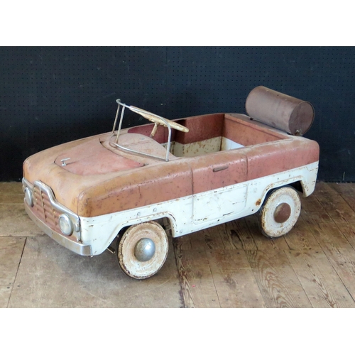 1231A - 1950s/60s Triang Pedal Car with openable bonnet, chrome bumper, windscreen and bonnet ornament - wit... 