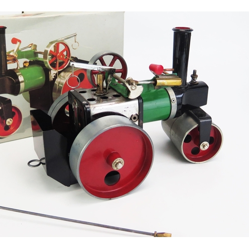 1243 - Mamod SR1A Live Steam Roller in green/red/black - excellent, missing driveband (untested) in box