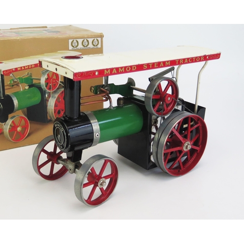 1244 - Mamod TE1A Live Steam Tractor in green/red/black/cream - excellent (untested) in box