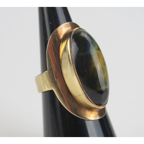 106 - A Yellow Metal and Labradorite Dress Ring, KEE tested as 14K, 29.5mm long head, size M, 7.56g