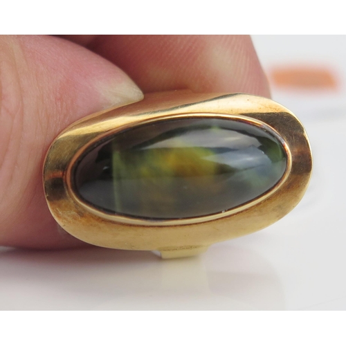 106 - A Yellow Metal and Labradorite Dress Ring, KEE tested as 14K, 29.5mm long head, size M, 7.56g