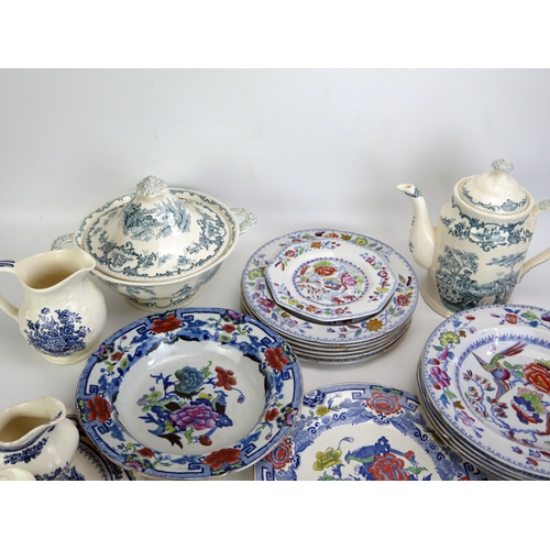 1081 - A Mason's Ironstone 'Romantic' pattern tureen and cover a similar teapot, together with 'Ascot' patt... 