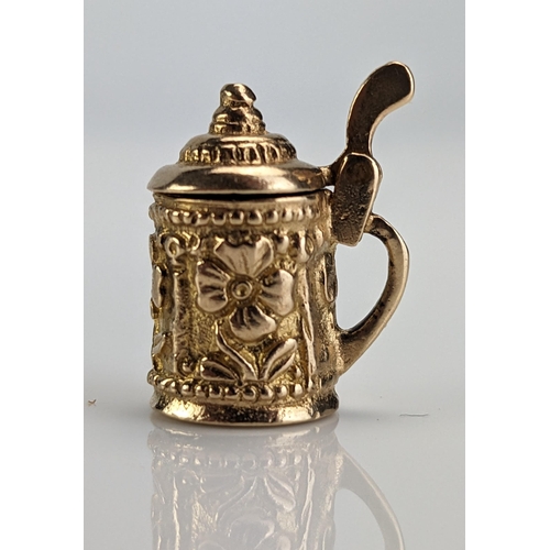 22 - A 9ct Gold Tankard Charm with hinged lid, hallmarked, c. 4.25g