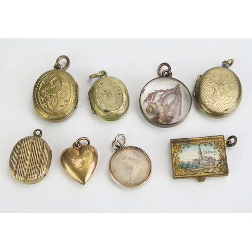 299 - A 9ct Gold Mounted Double Sided Pendant with images of a younger and older Queen Victoria (Birmingha... 