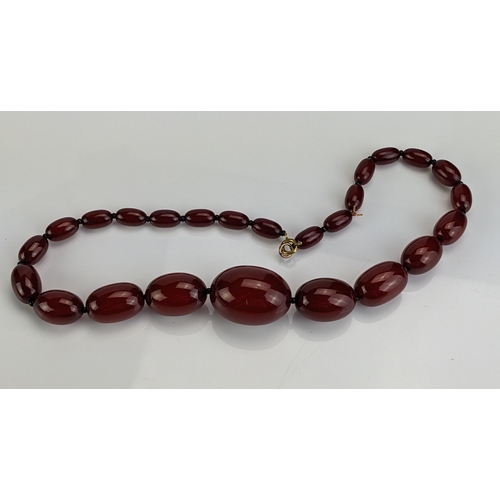 51 - A Faux Amber Bead Necklace, 18.5
