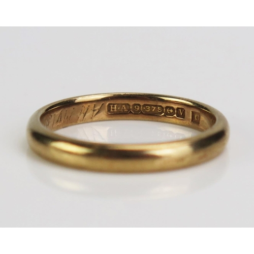 67 - A Vintage 9ct Gold Wedding Band, Birmingham 1920 or 1945, 2.9mm wide, size K.25, 2.2g