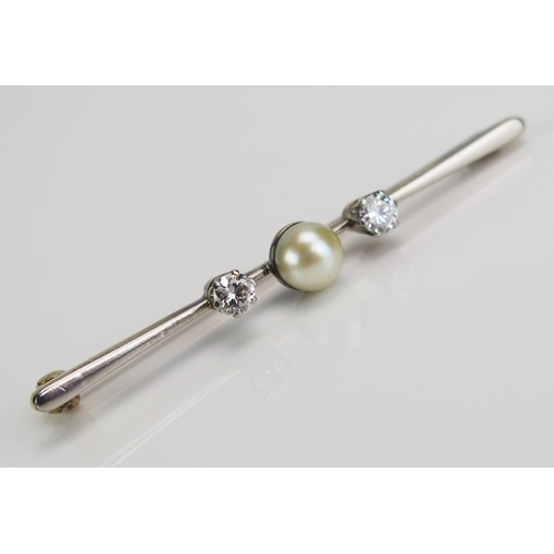 73 - A Diamond and untested Pearl Bar Brooch in a precious yellow and white metal setting, 4mm diamonds, ... 