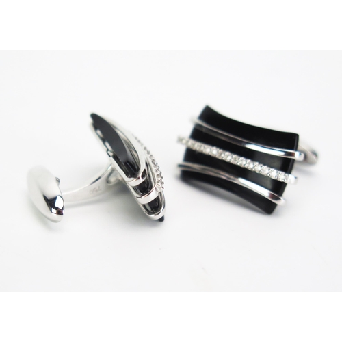 137 - A Pair of 18ct White Gold, Diamond and Onyx Cufflinks, 22x12.5mm head, c. 9.23g