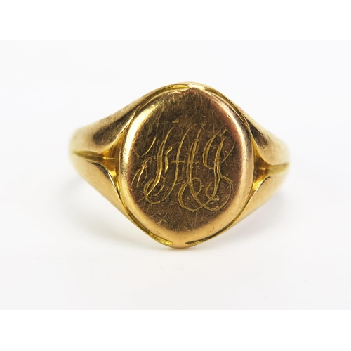 288 - An 18ct Gold Signet Ring, size S.5, c. 8.39g