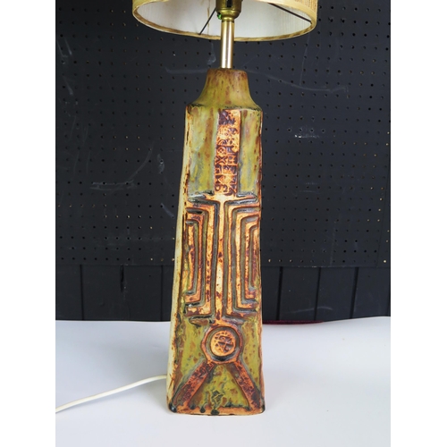 1039 - Bernard Rooke (B.1938-). A Mid-Century stoneware table  lamp with incised decoration, impressed Rook... 