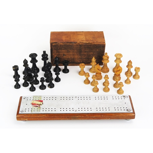 1106 - A boxwood and ebonised Staunton pattern chess set, the king 7.5cm high, the pawn 4cm high, together ... 