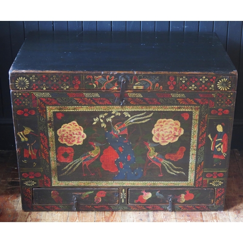 1412 - A rectangular wood chest painted in the chinoiserie style with exotic birds and figures, with hinged... 