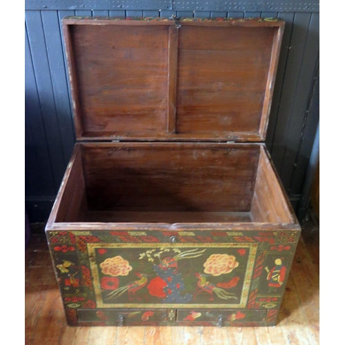 1412 - A rectangular wood chest painted in the chinoiserie style with exotic birds and figures, with hinged... 